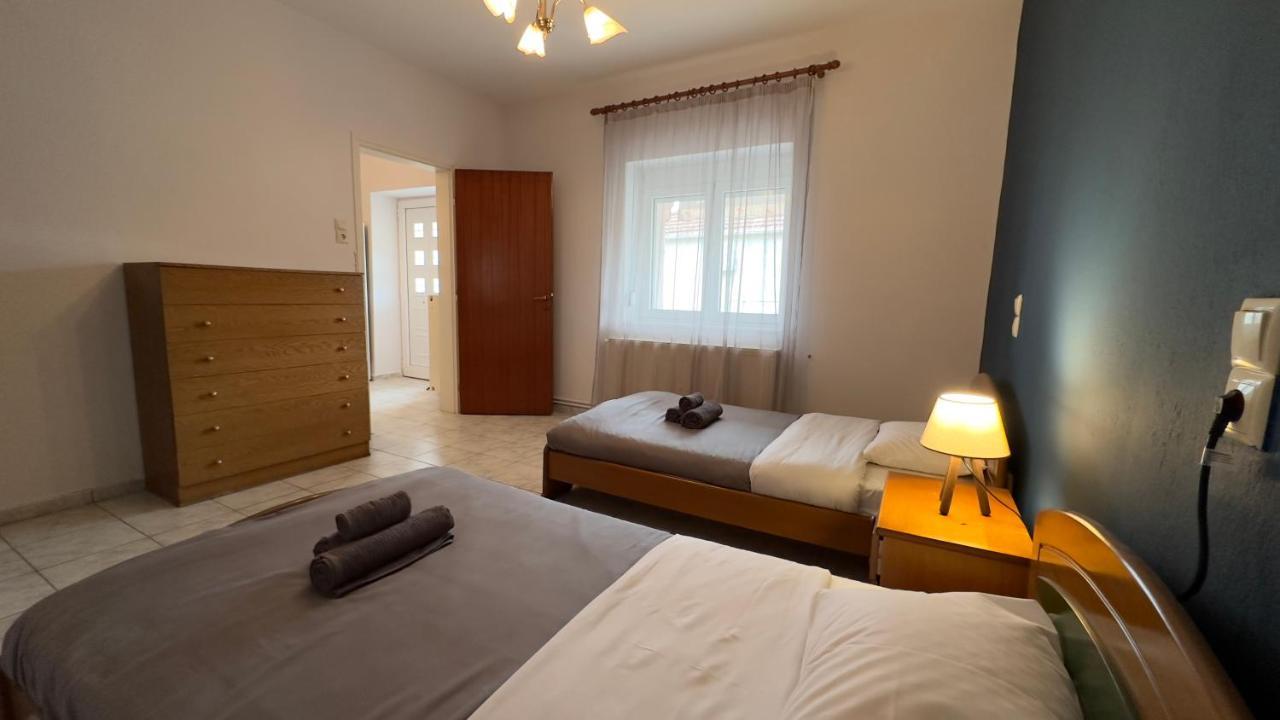 Bt'S Home Trikala  Luaran gambar